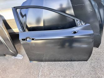 2018 To 2024 TOYOTA CAMRY FRONT DOOR RH