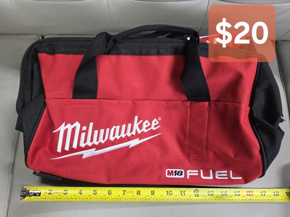 Milwaukee Contractor Bag