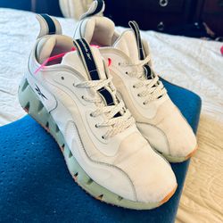 Reebok Women’s Zig Dynamica 4 Running Shoes White/Green 30106WWKV Size 8
