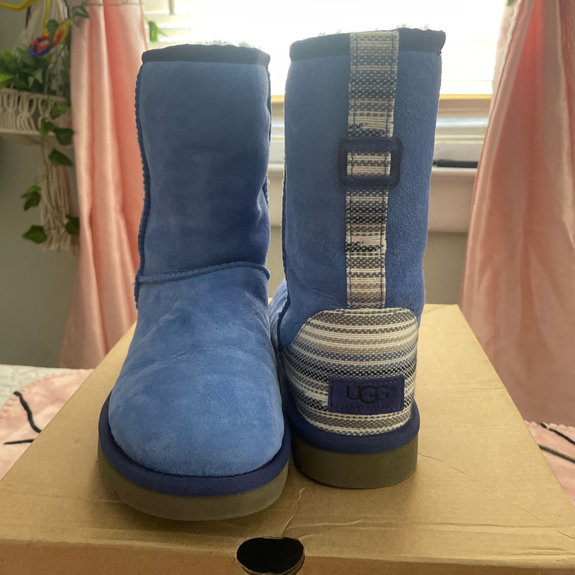 RARE BLUE UGGS