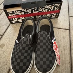 Vans Classic Checkered Shoes - BRAND NEW in Box Size 1.5Y