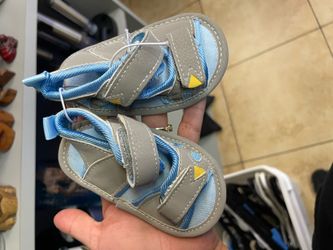 Baby sandals gray