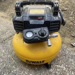 Dewalt Compressor 