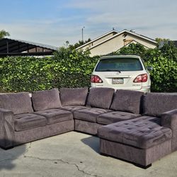 Great Sectional Sofa With Pull Out Bed & Chaise Storage 