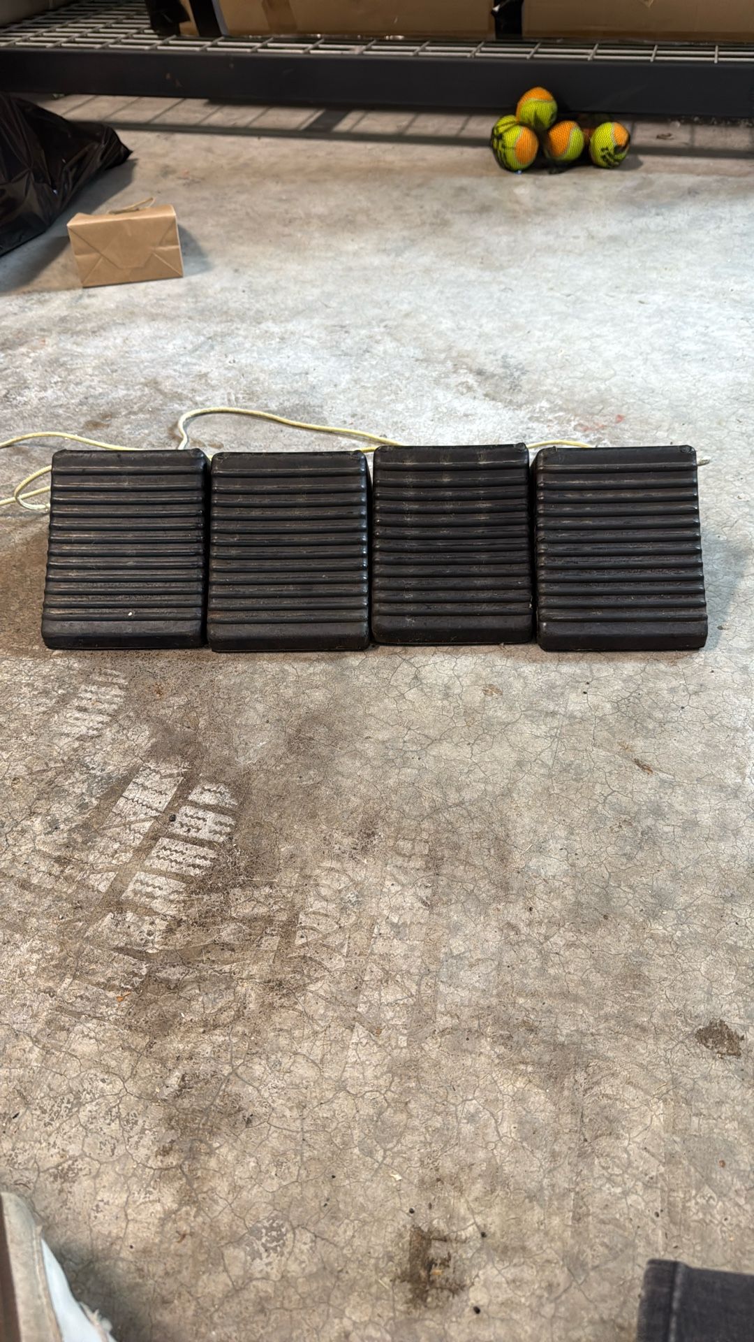 Heavy Duty Rubber Wheel chocks