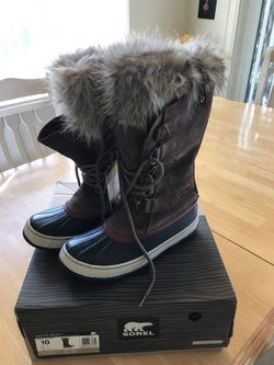 Sorel snow boots women's size 10