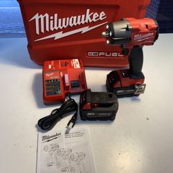 Milwaukee M18 3/8” Mid Torque Impact Wrench w/ Friction Ring (KIT)