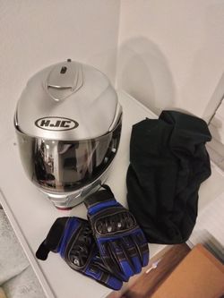 HJC IS-Max II Motorcycle Helmet & Gloves