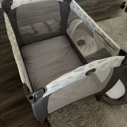 Graco Baby Bassinet 