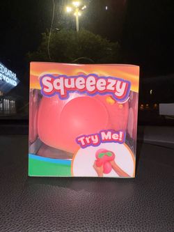 🍑 Sunny Days Squeezy Peach Squishy