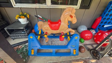 Bouncing rocking horse