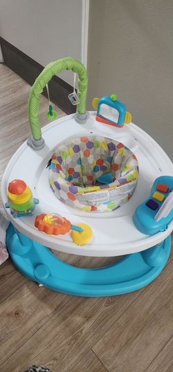 Baby musical bounce walker/activity center