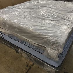 King Sealy Posturepedic firm mattress