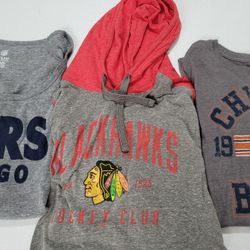 Women's lot long sleeve shirts Chicago Bears & Blackhawks.  SZ 2 XL.
No rips, tears or stains 