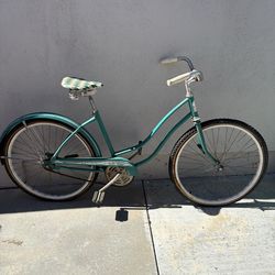Bicycle women’s cruiser