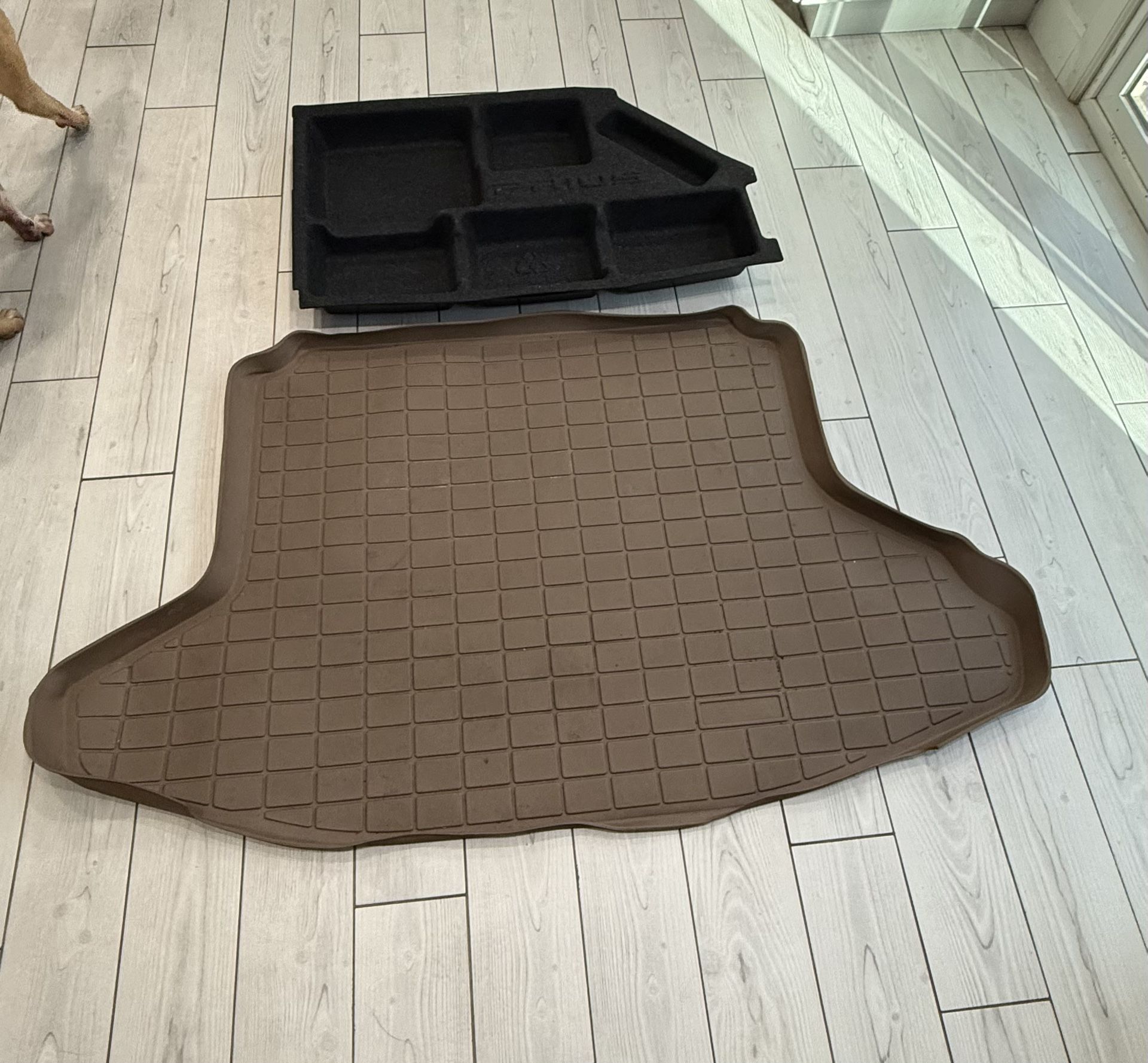 2010-2015 Prius rear mat and compartment tray insert