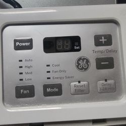 Air Conditioning  18000 BTU 220 VOLT