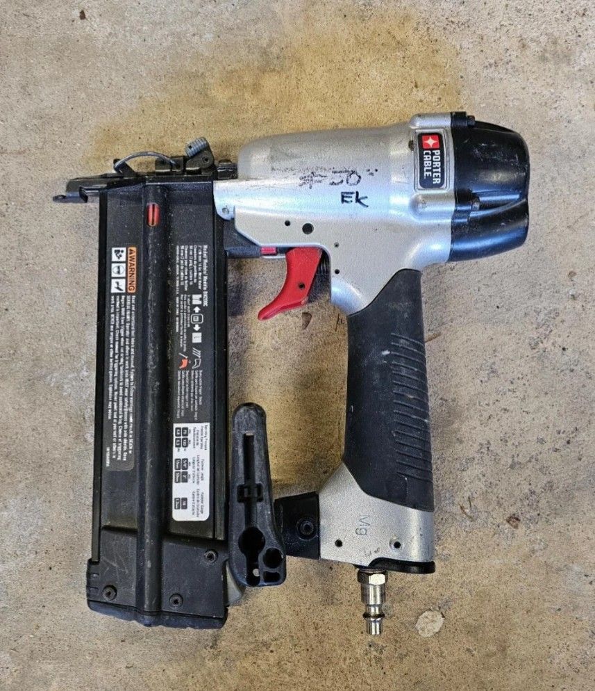 Porter Cable Brad Nailer Nail Gun BN200C 18 Gauge 2" Gray Air Pneumatic