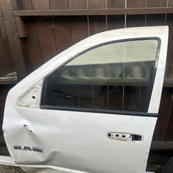 2008 Dodge Ram 1500 Driver Door 