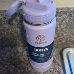 Takeya Bottle 18 oz purple new