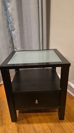 2 End tables