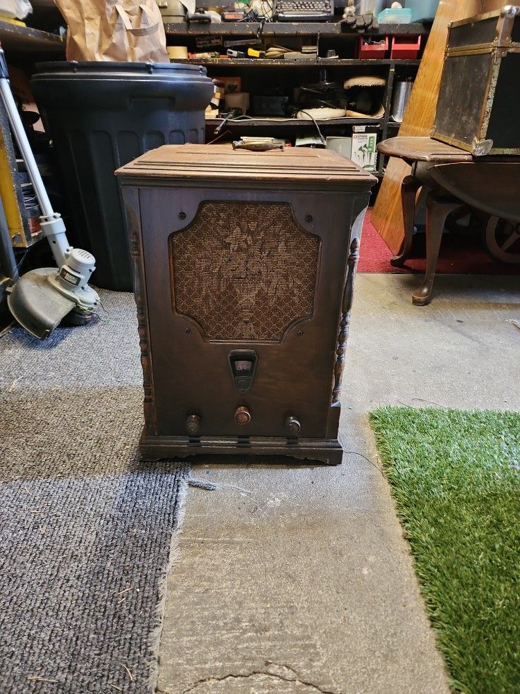 General Electric Radio S-22