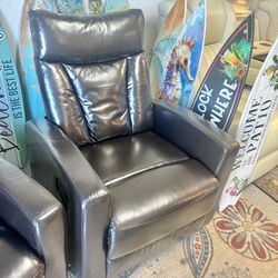 New Out Of Box Leather Swivel Rocking Recliner 