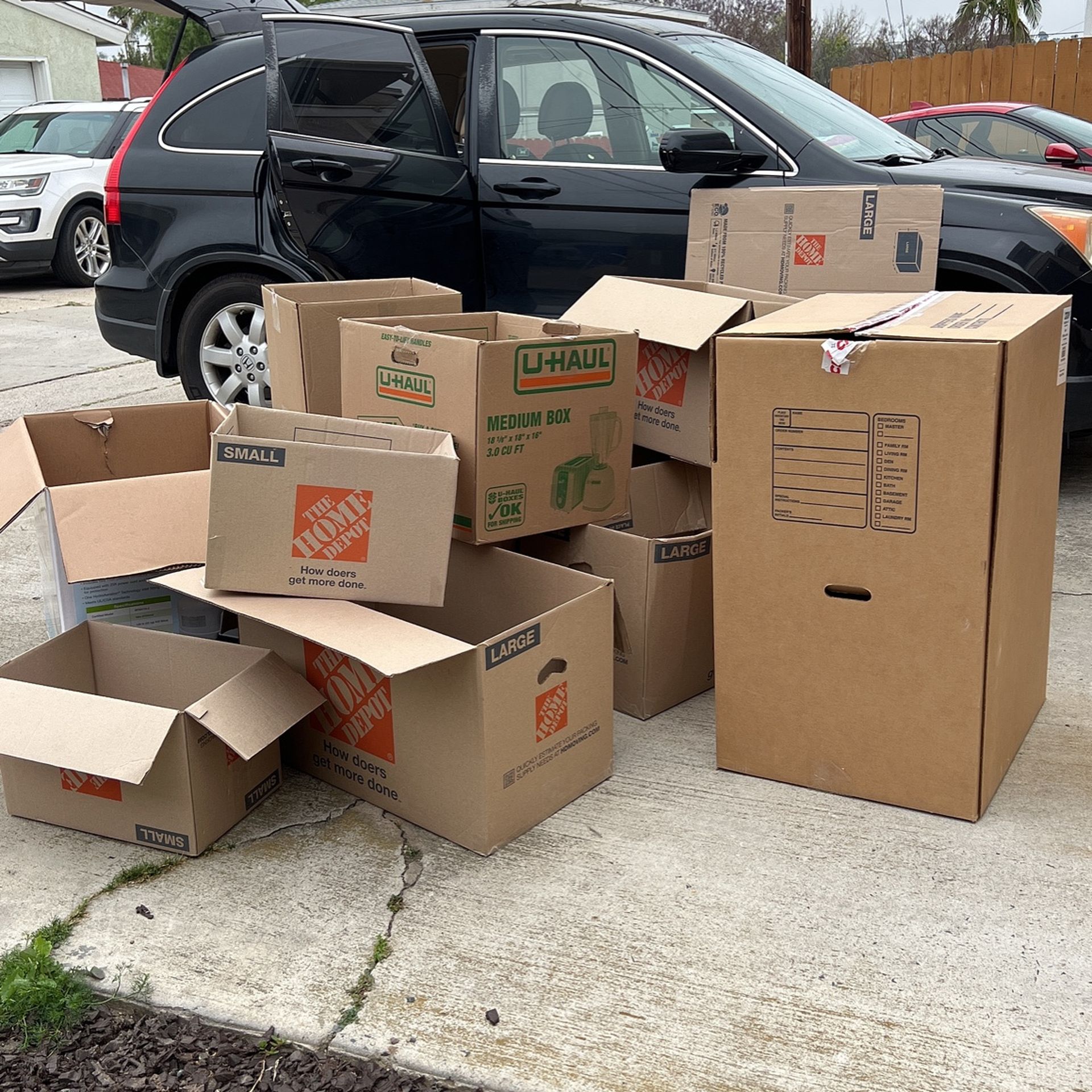 Free Moving boxes