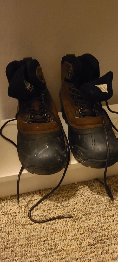 Snow Boots