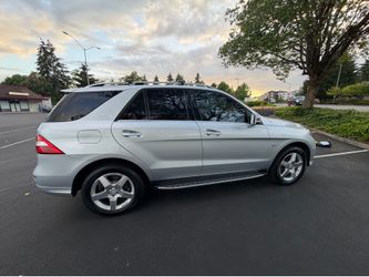 2012 Mercedes Benz M Class ML550 4-Matic Sport Utility 4D