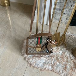Crossbody 