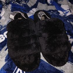 Size 9 Ugg Slippers 