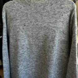 Well Worn Ladies Sweater 