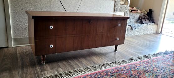 Vintage lane chest