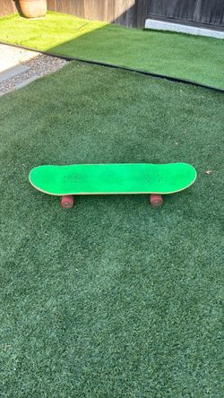 Custom-made skateboard