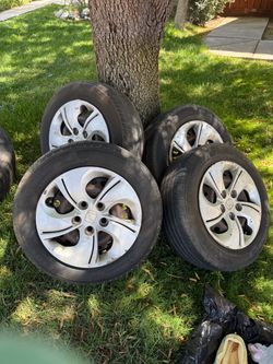 4 Michelin Tires 195/65R15