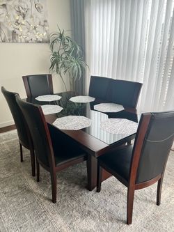 Dining table with 6 chairs set