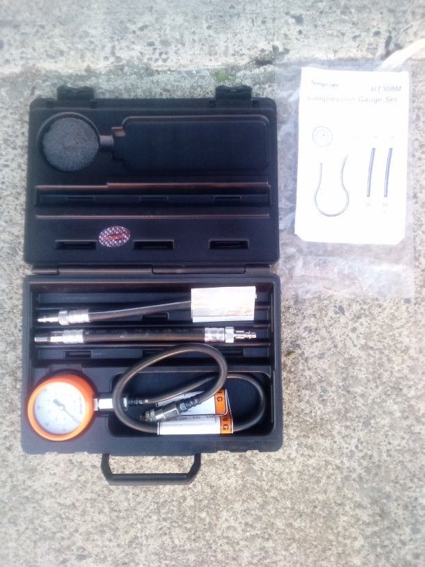 MT308M Snap On Compression Gauge Set