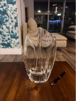 Crystal vase Baccarat Giverny