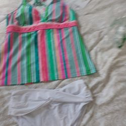 New Beautiful Bathing Suit Size M.  See Photos.  Cash Pickup Only 