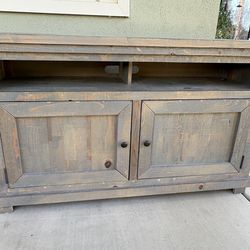 TV Console/Entertainment Center