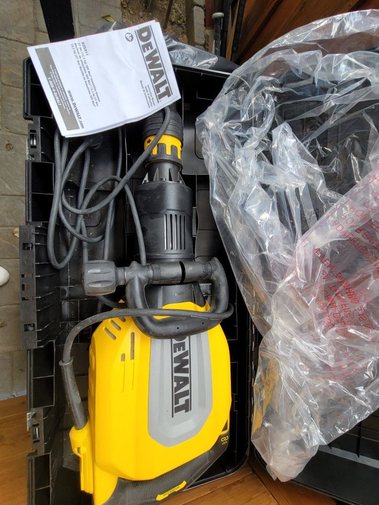 DeWALT SDS Max Demolition Hammer