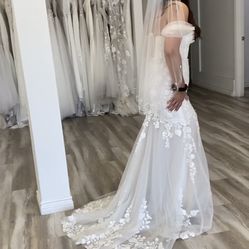 Floral Detachable Off-shoulder Mermaid Style Gown