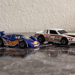 Vintage Hot Wheels car bundle (2 cars)