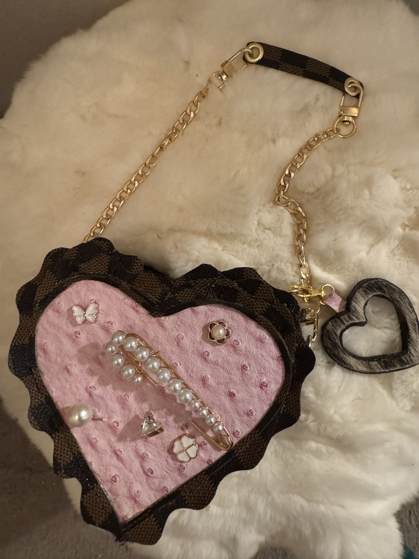 🤎💖Custom “Ruffled Heart” Handbag With Matching Key Chain/Purse Charm