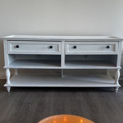 White tv Stand