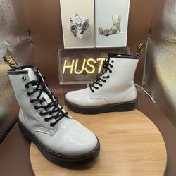 Dr. Martens Zavala white combat Boots Women's 6