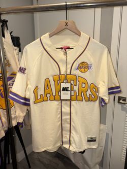 LAKERS WOMENS BASEBALL TEE SIZE XS