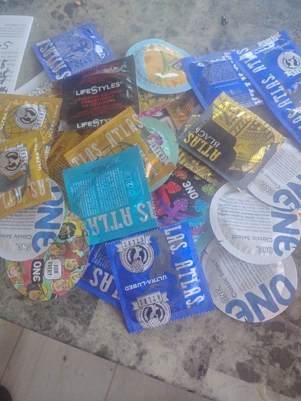 One/Atlas Condoms Pack Of 100