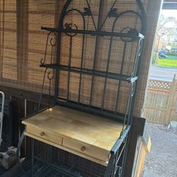 Kitchen Cabinet With Drawers 